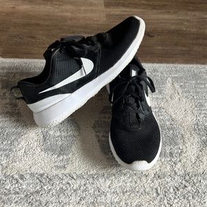 Nike Roshe women’s golf shoes size 9.5
